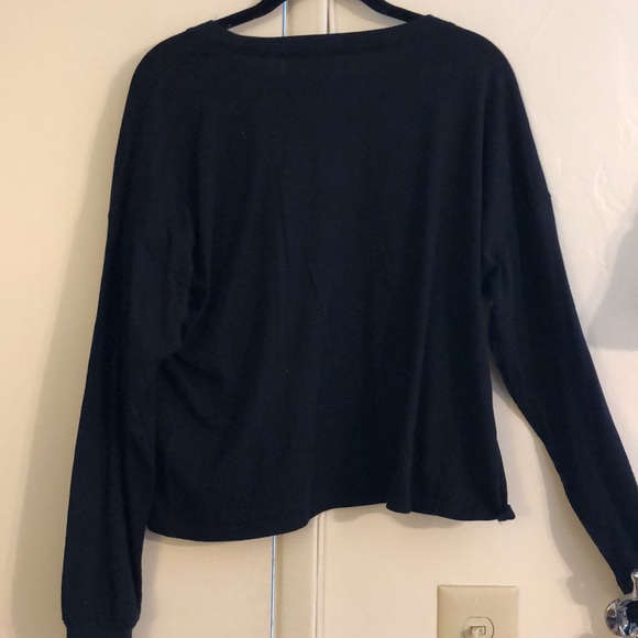 Disney long sleeve - Picture 4 of 4